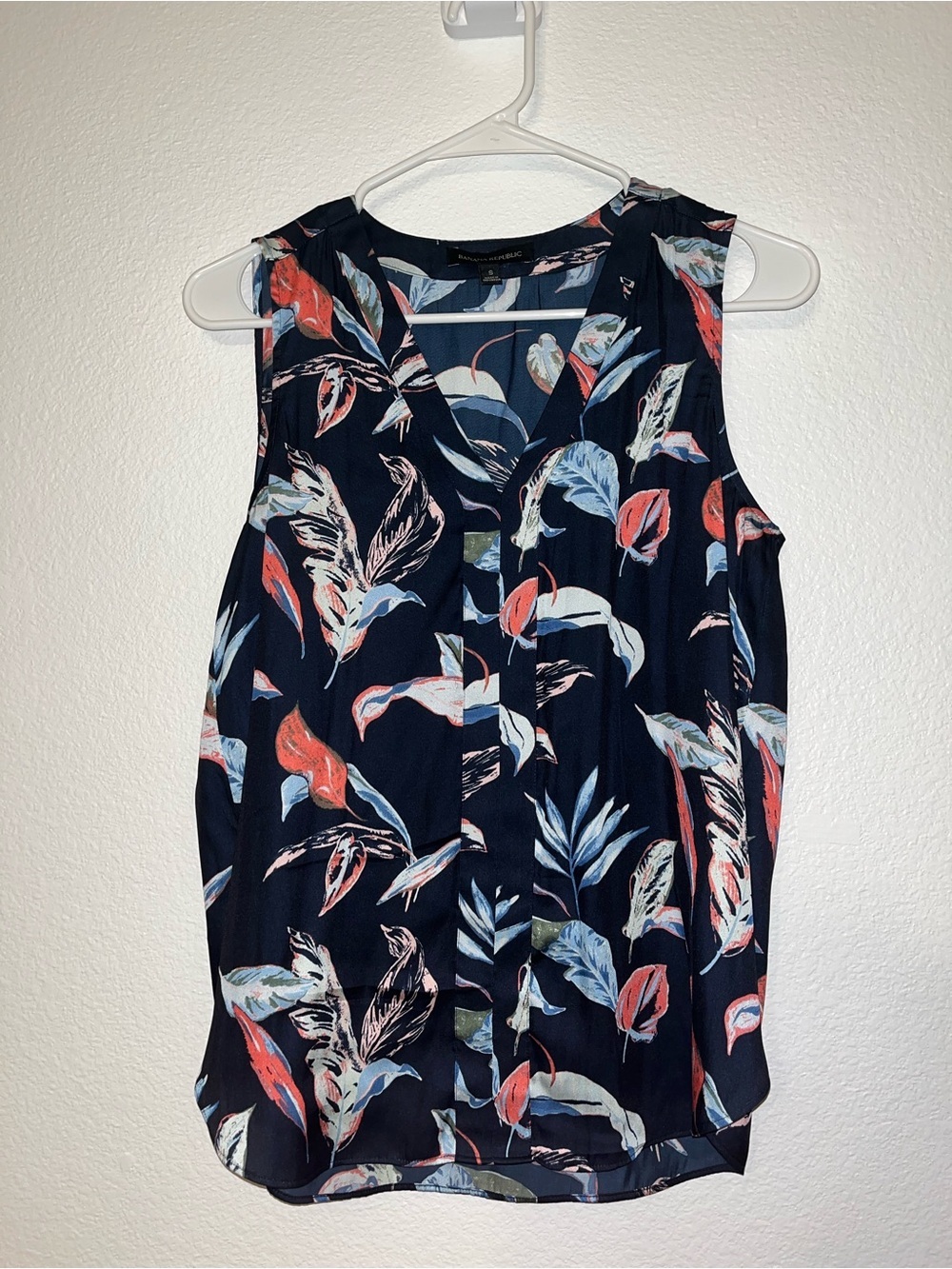 Banana Republic Floral Sleeveless Blouse Top Size Small